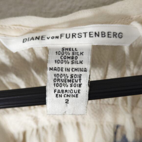 Diane von Furstenberg Women's Tank Top Silk Floral Capsule Wearable Art Size 2 - Picture 8 of 9